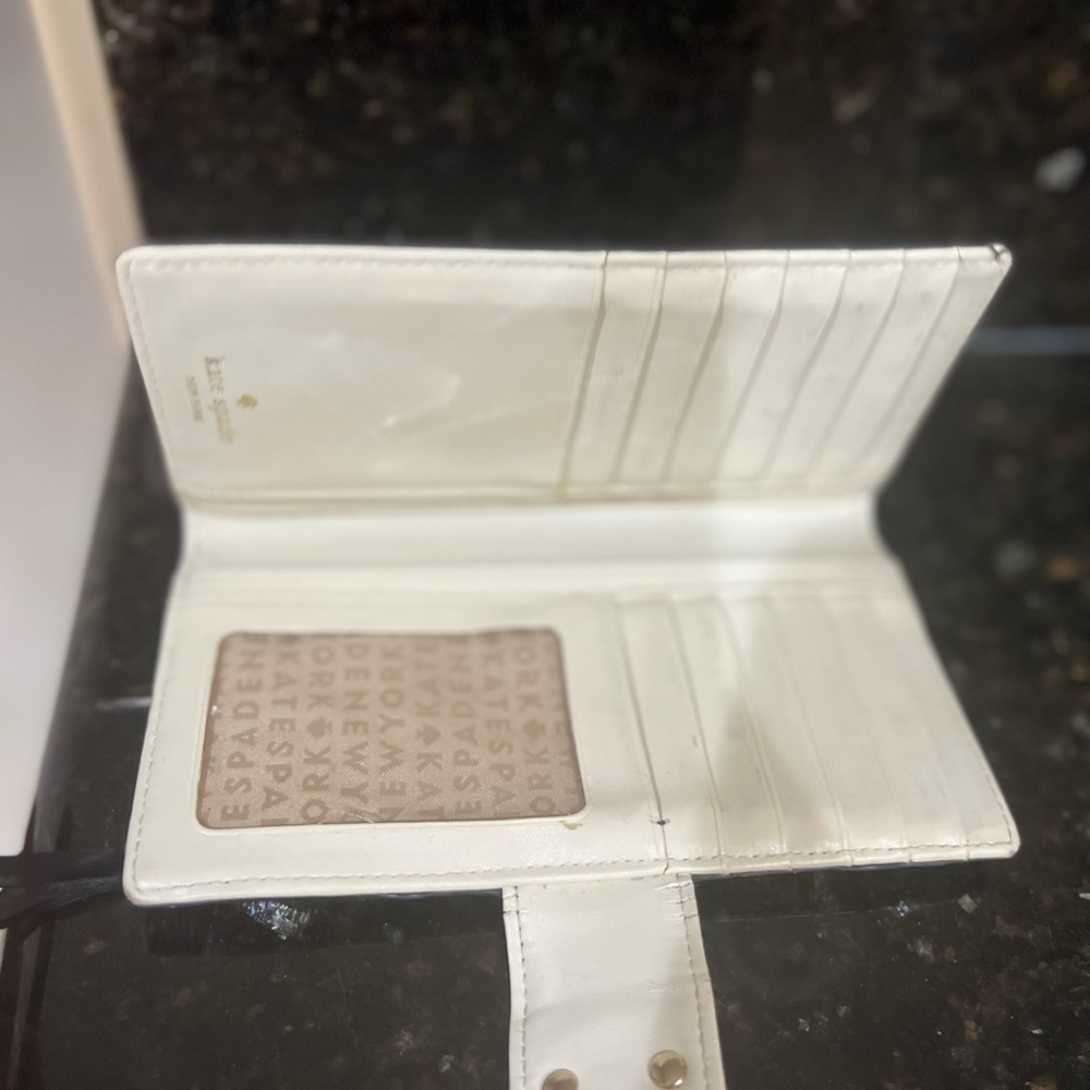 Kate Spade Wallet ♠️ - Picture 5 of 5